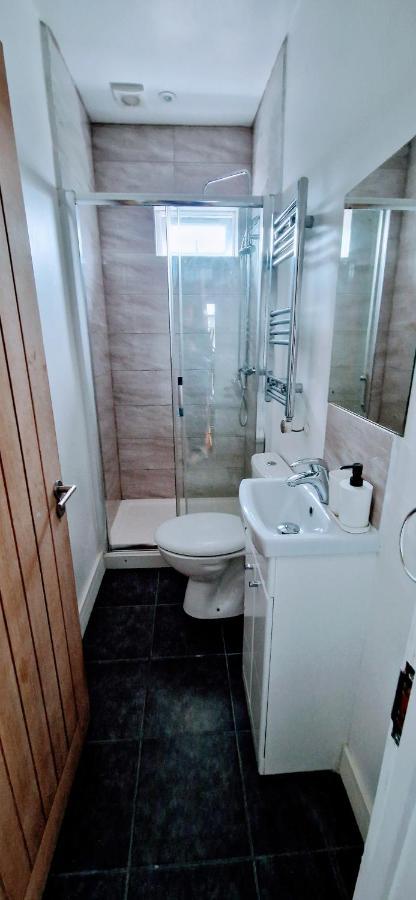 Central Reading Modern 3Br Flat - Walk To Station And High Street Exteriör bild