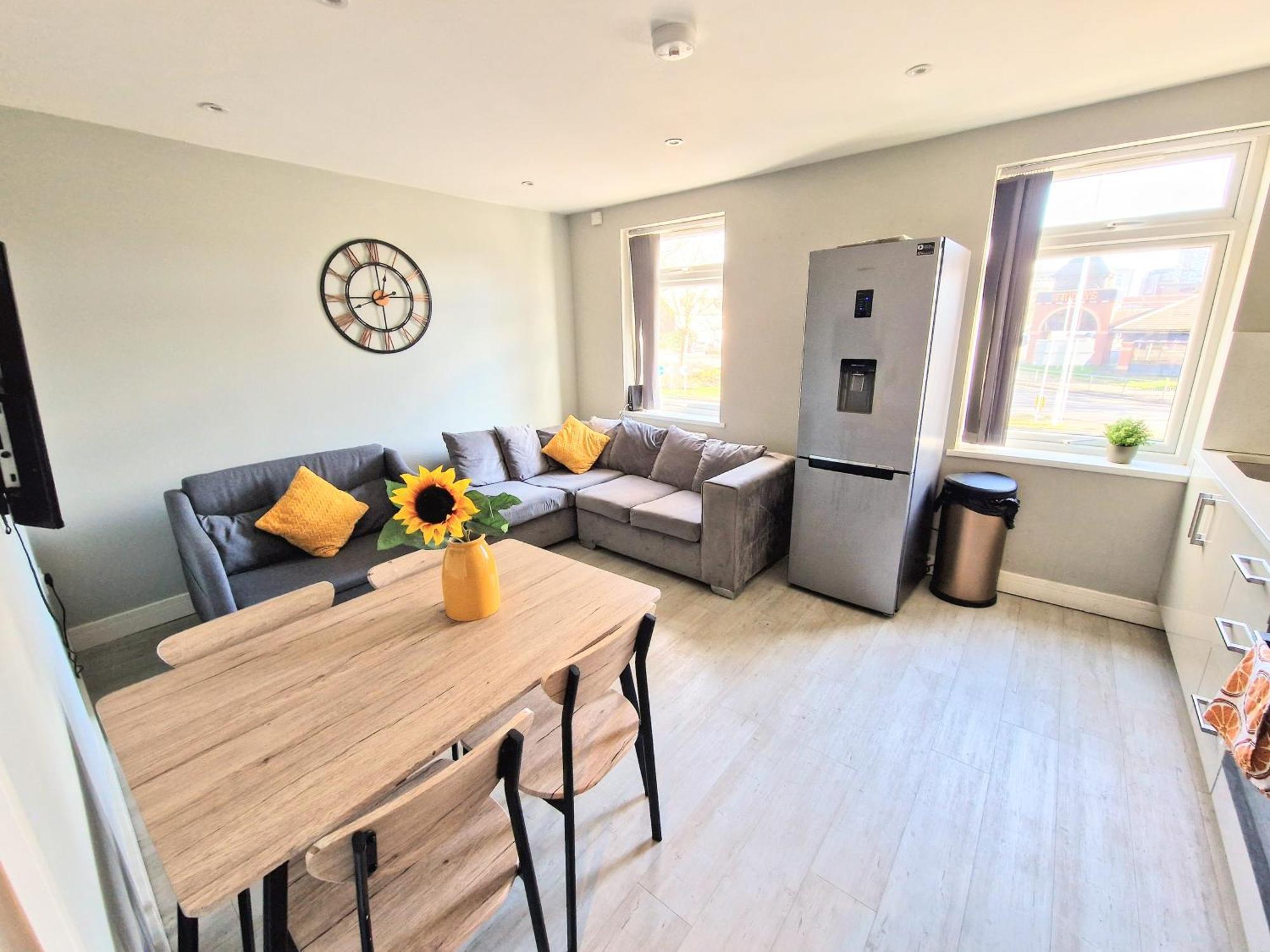 Central Reading Modern 3Br Flat - Walk To Station And High Street Exteriör bild